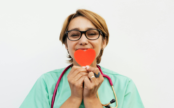 Online guide explaining how high cholesterol is linked to heart health NZ