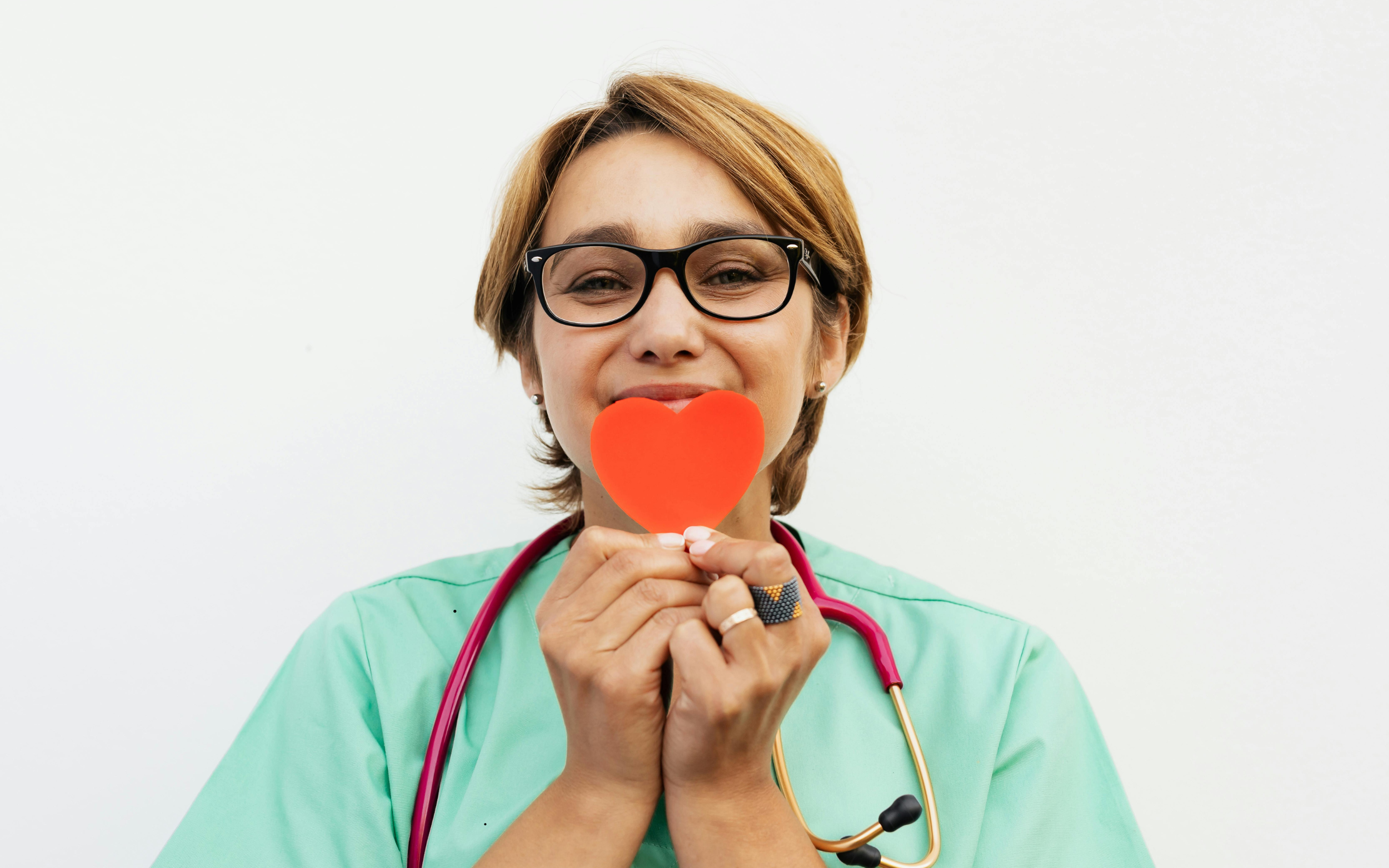 Online guide explaining how high cholesterol is linked to heart health NZ